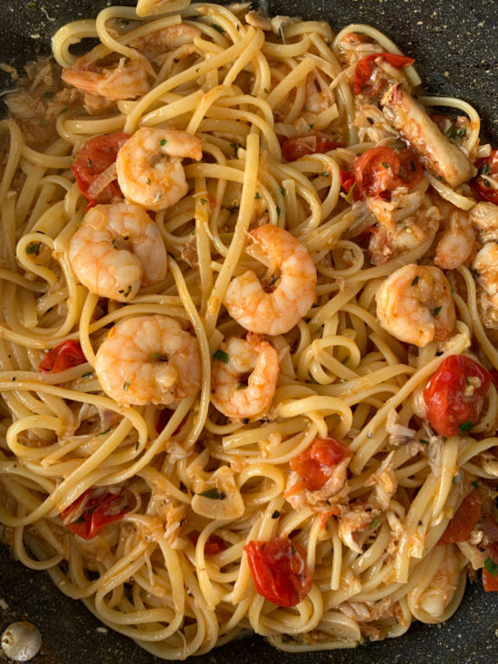 Prawn and Crab Linguine - Spicy and Fresh - Chilli & Life