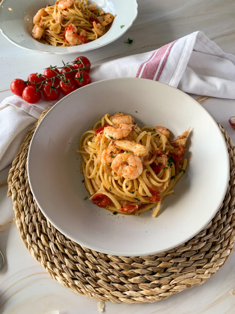 Prawn and Crab Linguine | Spicy and Fresh | Chilli & Life