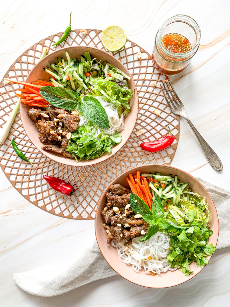 Fresh, Fragrant and Spicy Vietnamese Beef Noodle Salad - Bun Bo Xao ...